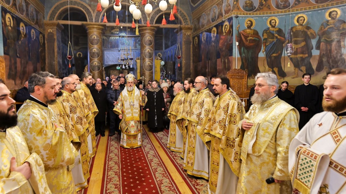 Popas de rugăciune la Mănăstirea Ciolanu din județul Buzău