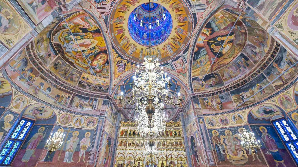 Sfiala mărturisirii credinţei - între iluzie şi curaj