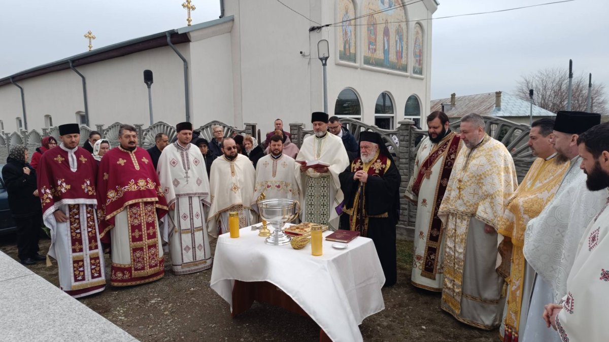 Sfințirea clopotelor Parohiei Ceamurlia de Sus din județul Tulcea