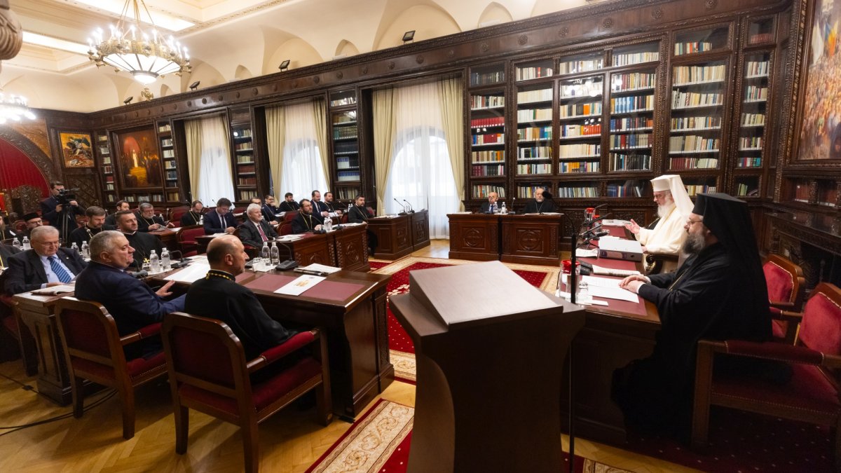 Centenarul Patriarhiei Române, noi sfinţi români şi sfinţirea picturii Catedralei Naţionale