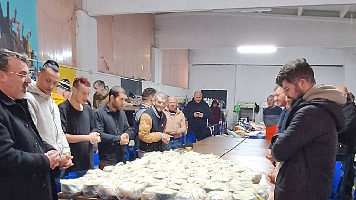 O parohie din Timișoara alături de oamenii străzii