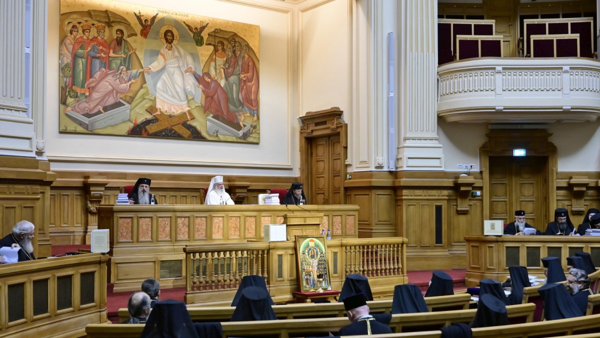 Întrunirea Sfântului Sinod la Palatul Patriarhiei