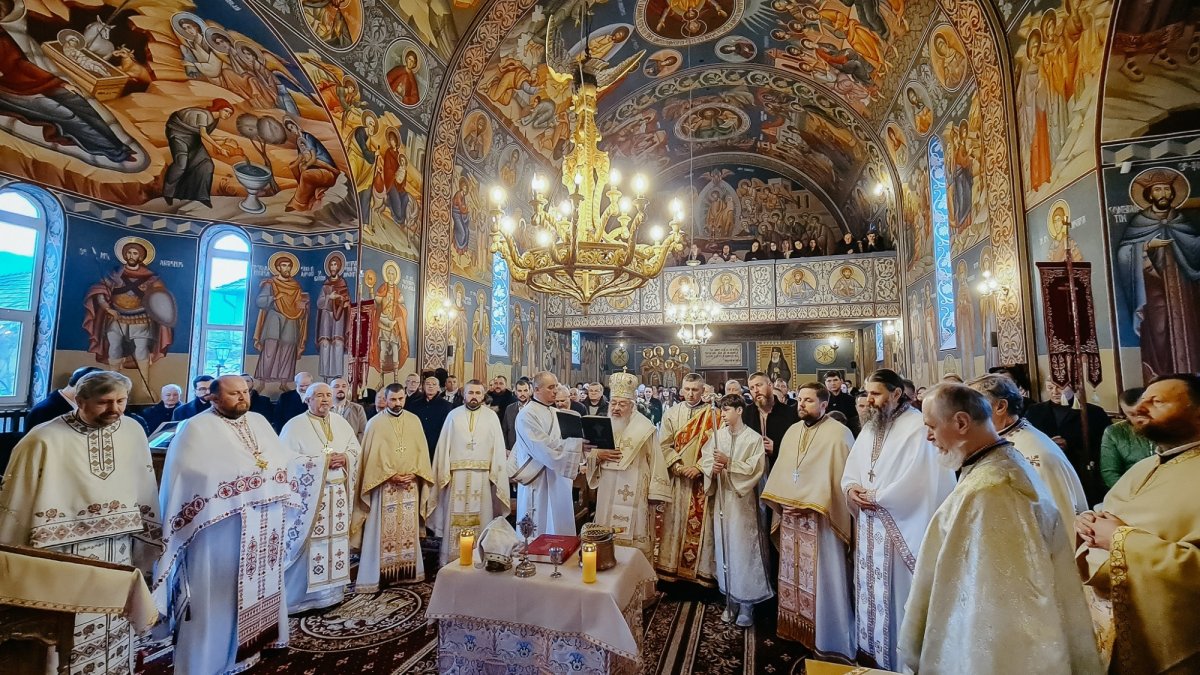 Resfințirea Bisericii „Sfântul Ierarh Nicolae” din Someșu Rece