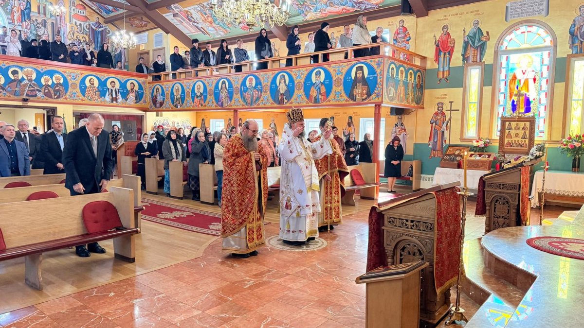 Lansare de carte și slujire arhierească la Chicago