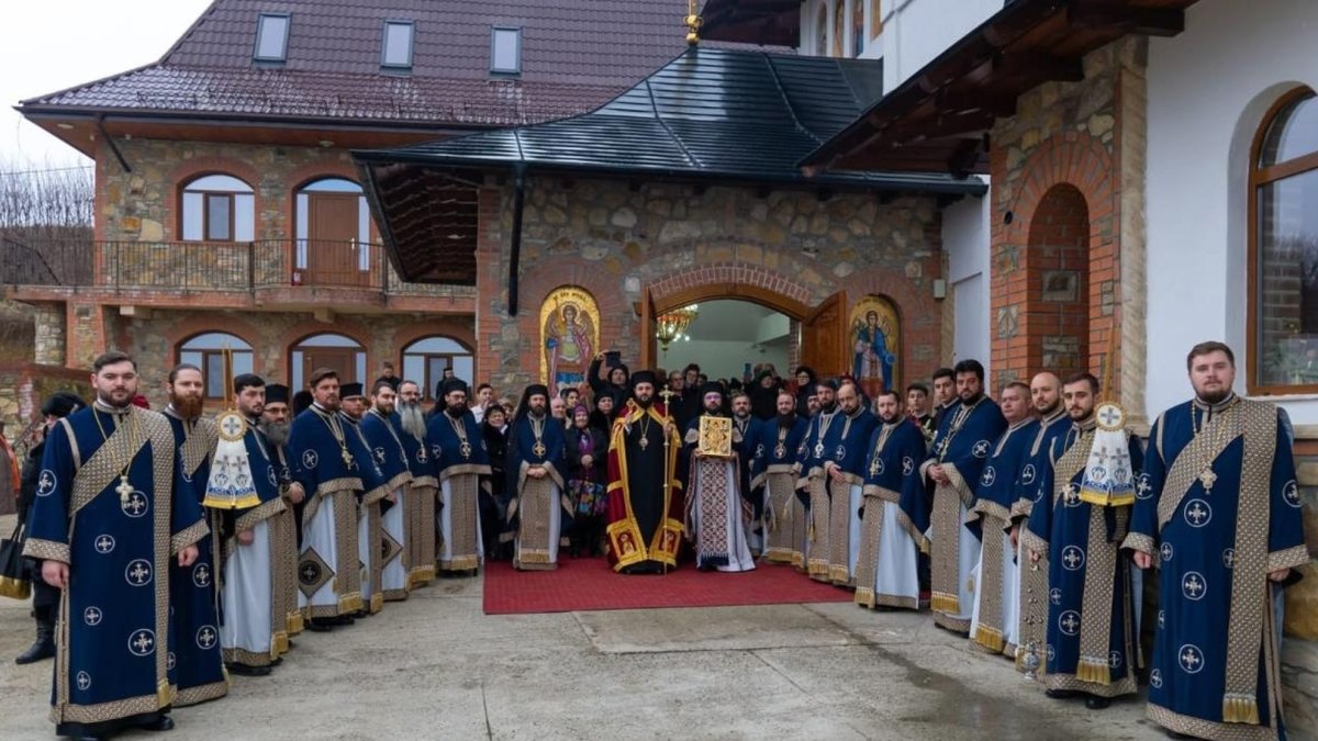Liturghie arhierească și pomenire la Mănăstirea Giurgeni