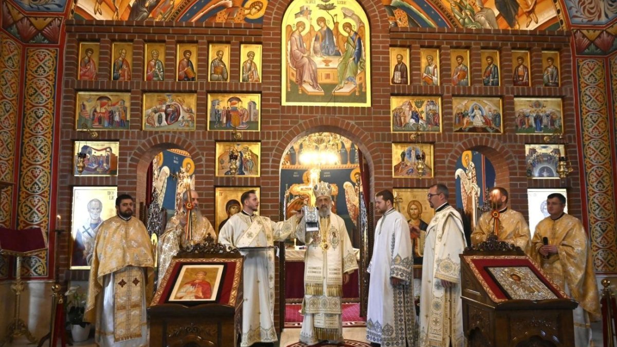 Liturghie arhierească la Mănăstirea „Hristos Pantocrator” din Alba Iulia