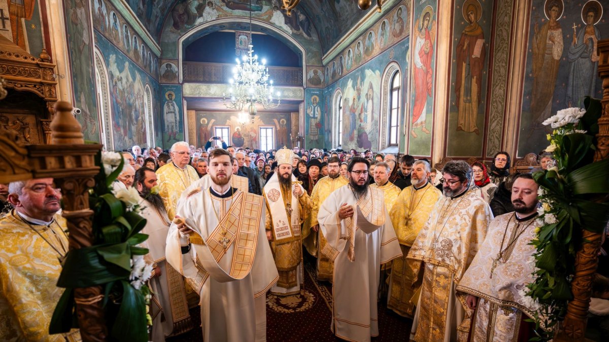 Un nou paroh pentru Biserica „Adormirea Maicii Domnului” din localitatea Mănăstirea Humorului