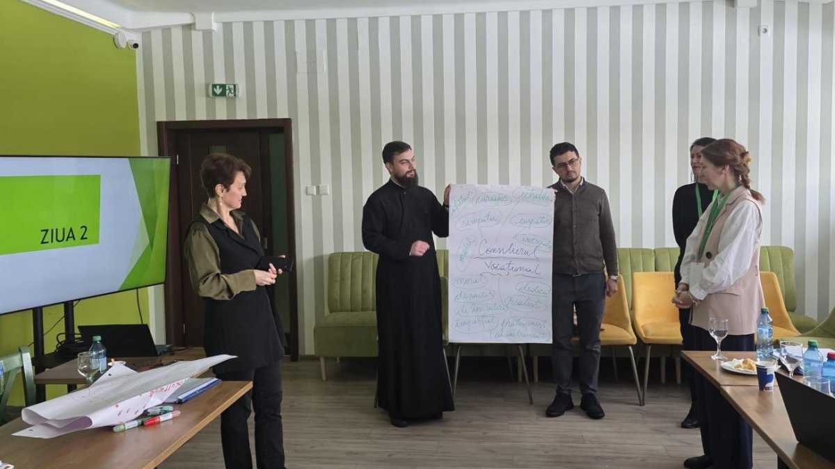 Mentorii din seminariile teologice ale Arhiepiscopiei Iașilor, formați ca viitori consilieri vocaționali