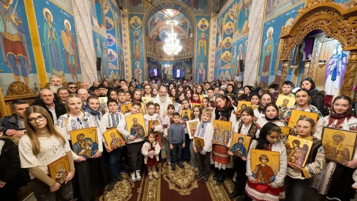 Liturghie arhierească și pomenirea Episcopului Grigorie Leu la Huși