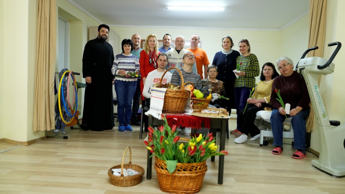 Mărţişoare şi daruri pentru beneficiarii din două centre ale Arhiepiscopiei Sibiului