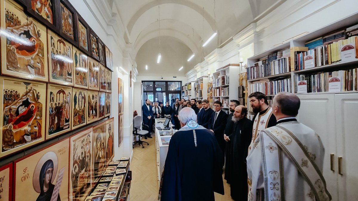 Redeschiderea magazinului bisericesc „Renașterea” nr. 1