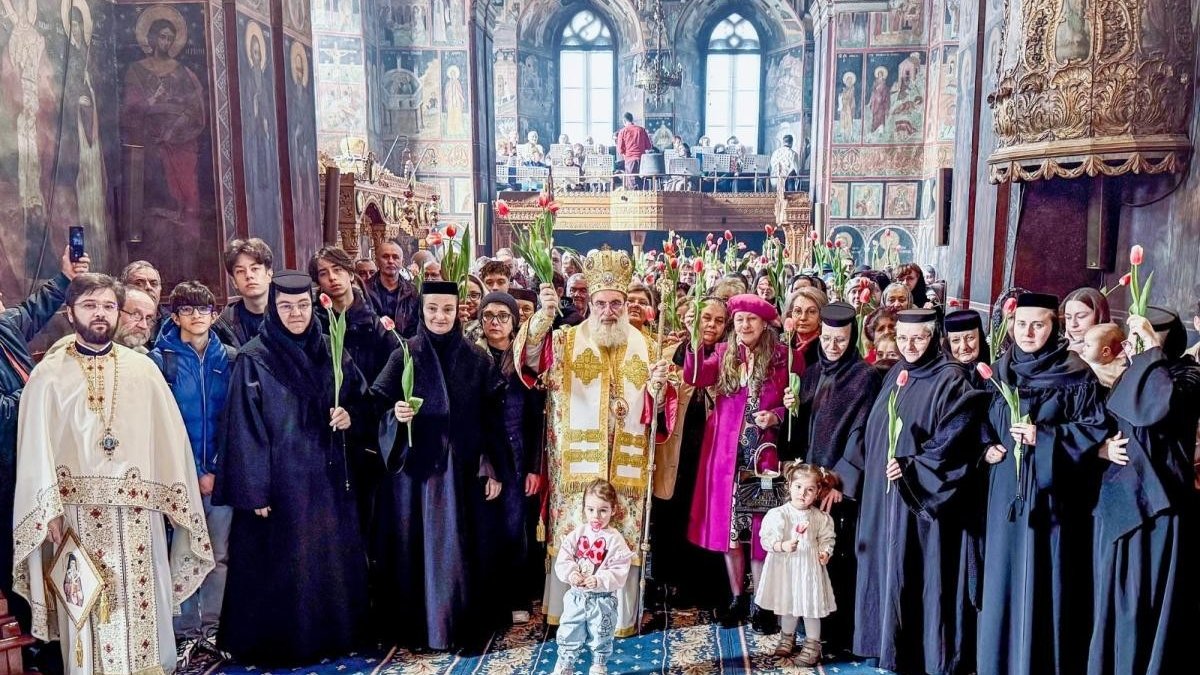 Liturghie arhierească la Catedrala din Roman