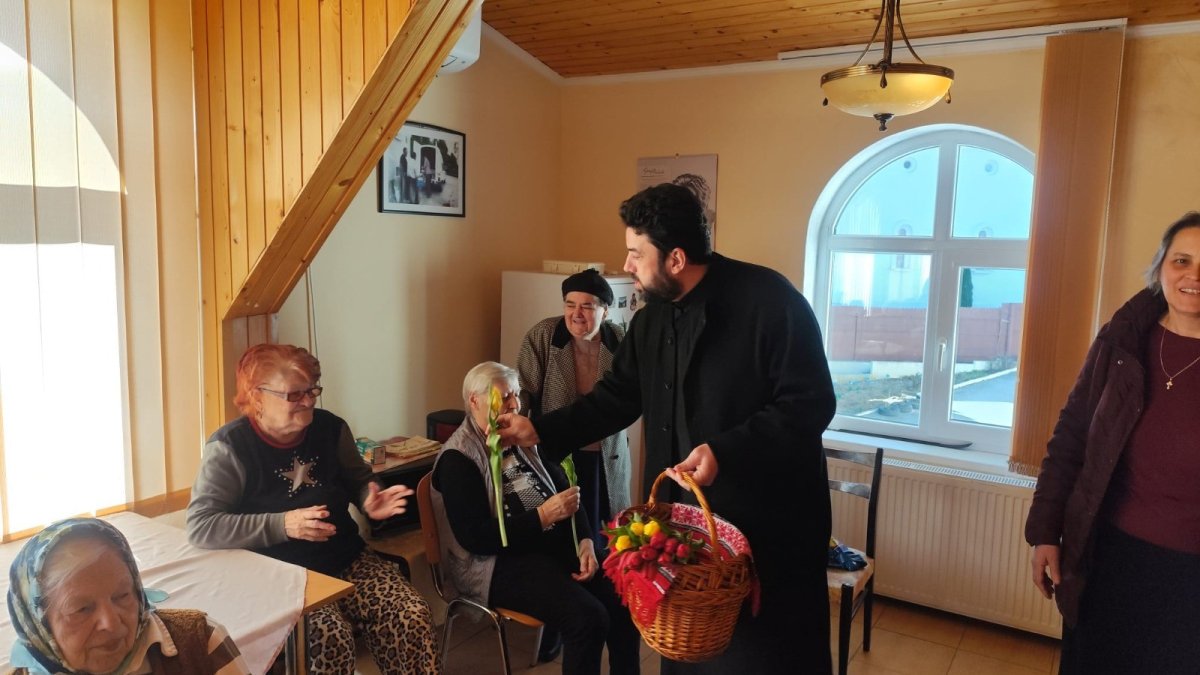 Daruri pentru vârstnicii Căminului „Sfânta Muceniță Irina” din Sibiu