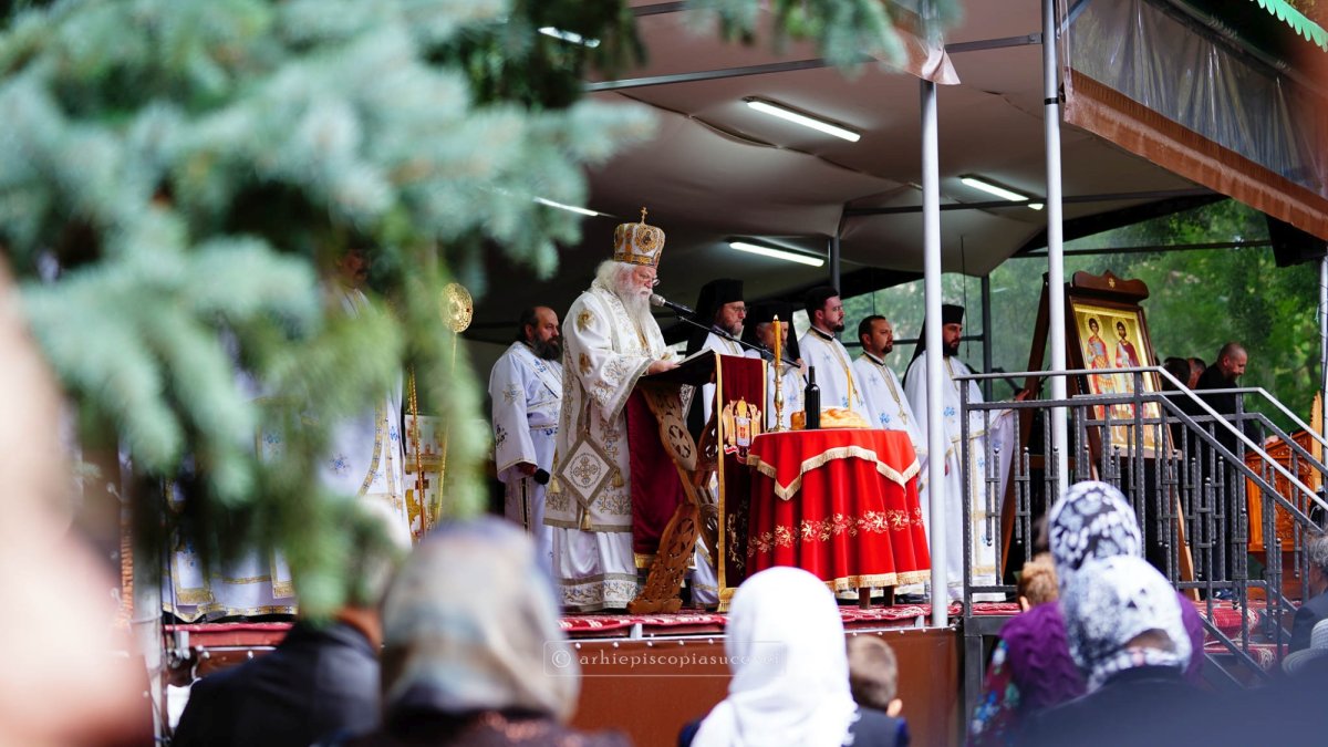 Parastas pentru mamele creștine, oficiat în toate parohiile Arhiepiscopiei Sucevei și Rădăuților