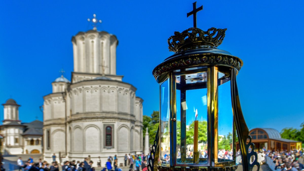 Precizări privind săvârșirea slujbelor liturgice dedicate sărbătorii Învierii Domnului și desfășurarea Procesiunii de Florii (4 aprilie 2026)