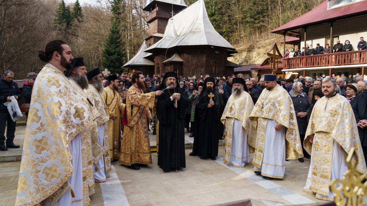 „Mănăstirea Eroilor” din Brusturi are un nou stareț
