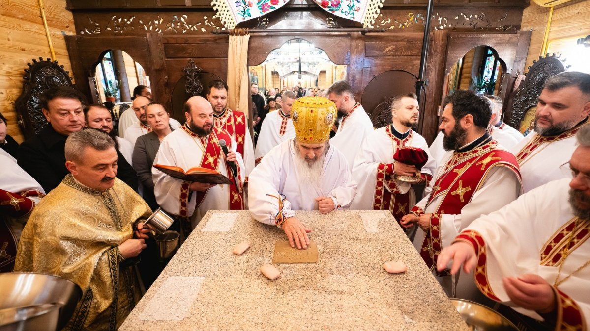 A fost sfințită noua biserică din Valu lui Traian
