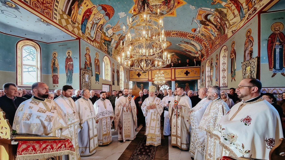 Binecuvântarea lucrărilor la casa parohială din Gârbău Dejului, judeţul Cluj