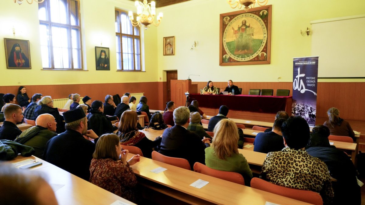 Părintele Răzvan Ionescu a conferenţiat la Sibiu