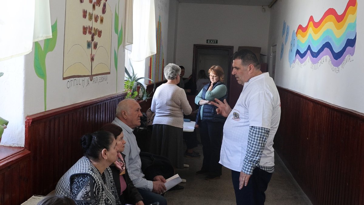 Primul popas al campaniei „Sănătate pentru sate” la Păcureți