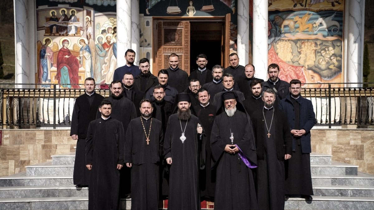 Cursuri de formare pentru clerici la Mănăstirea Strâmba, Sălaj