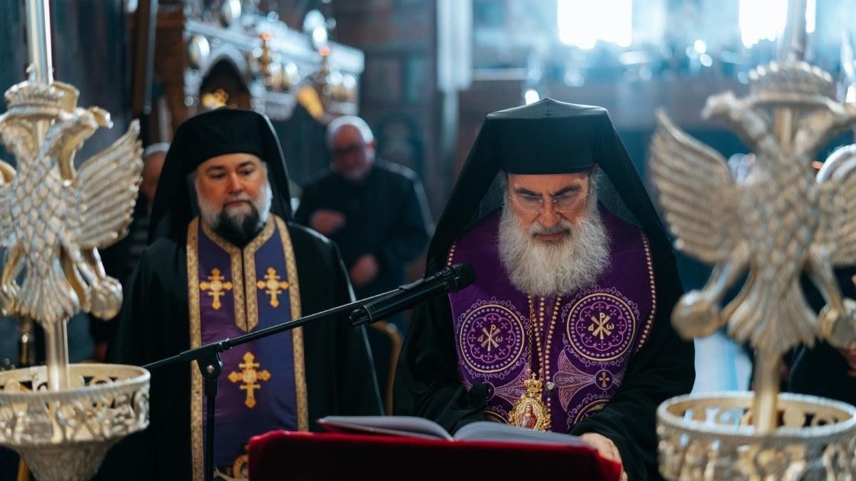 Popas de rugăciune la Catedrala Arhiepiscopală din Roman