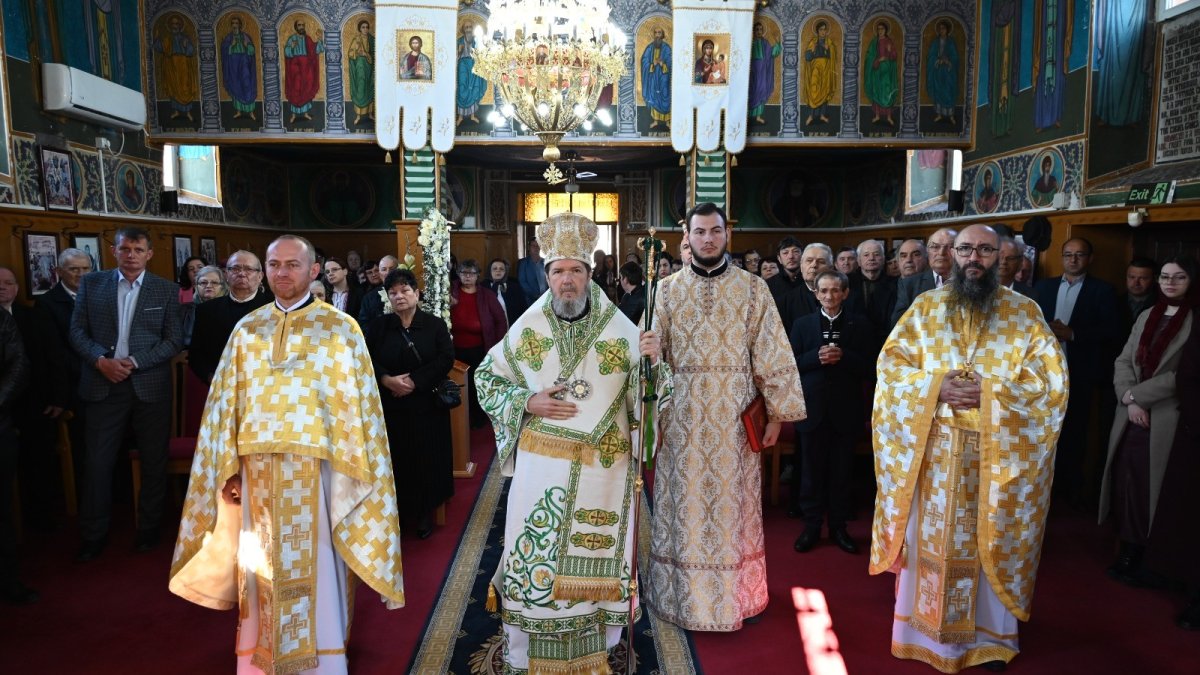 Vizită arhierească în Parohia Groşi, Protopopiatul Oradea