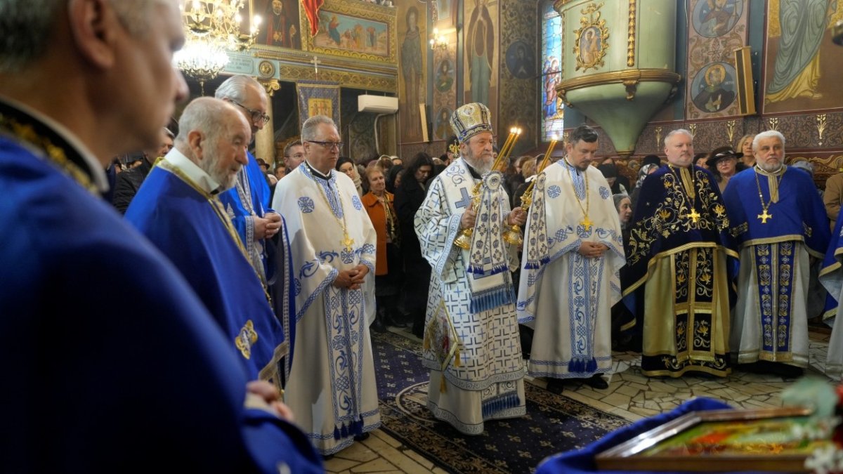 Binecuvântare în zi de hram la Biserica „Buna Vestire” din Sibiu