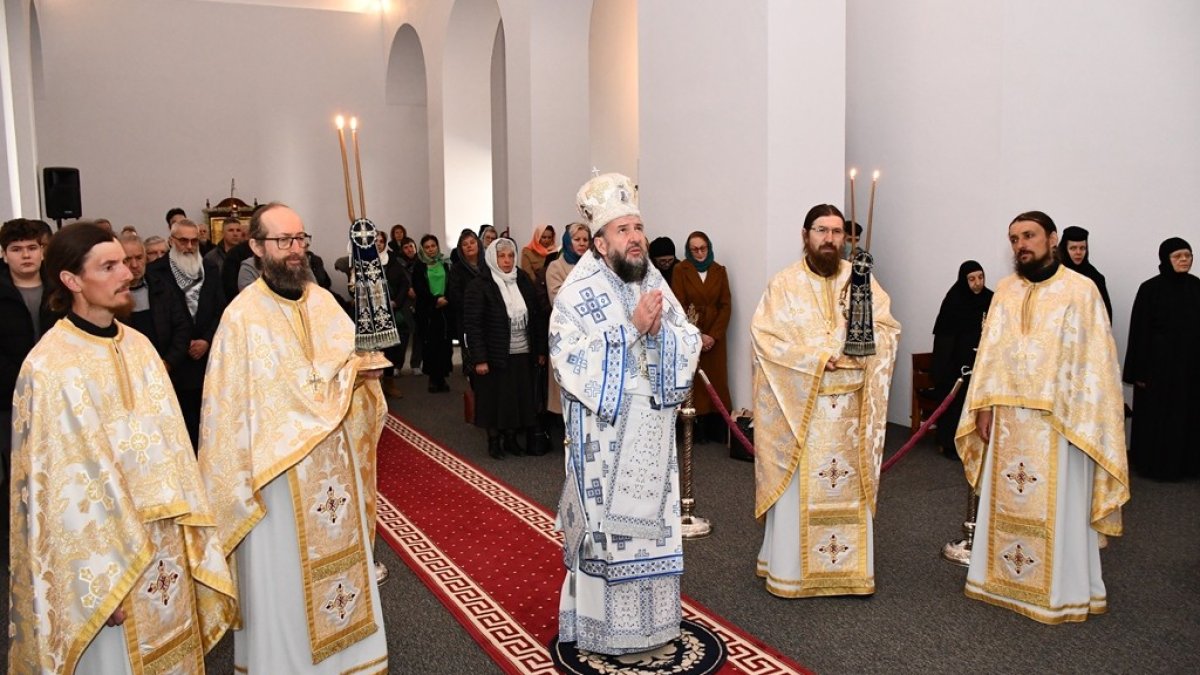 Hramul Paraclisului „Buna Vestire” al Mănăstirii Nera