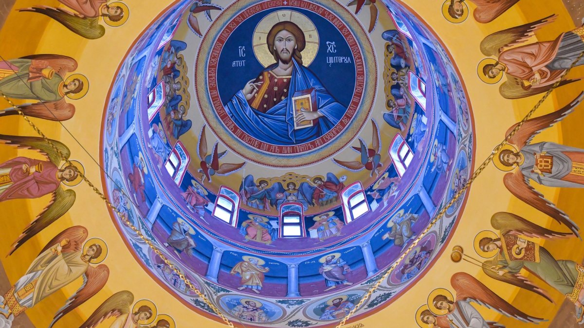 Fericiți cei care află locuri de cinste într‑o veșnică Împărăție...