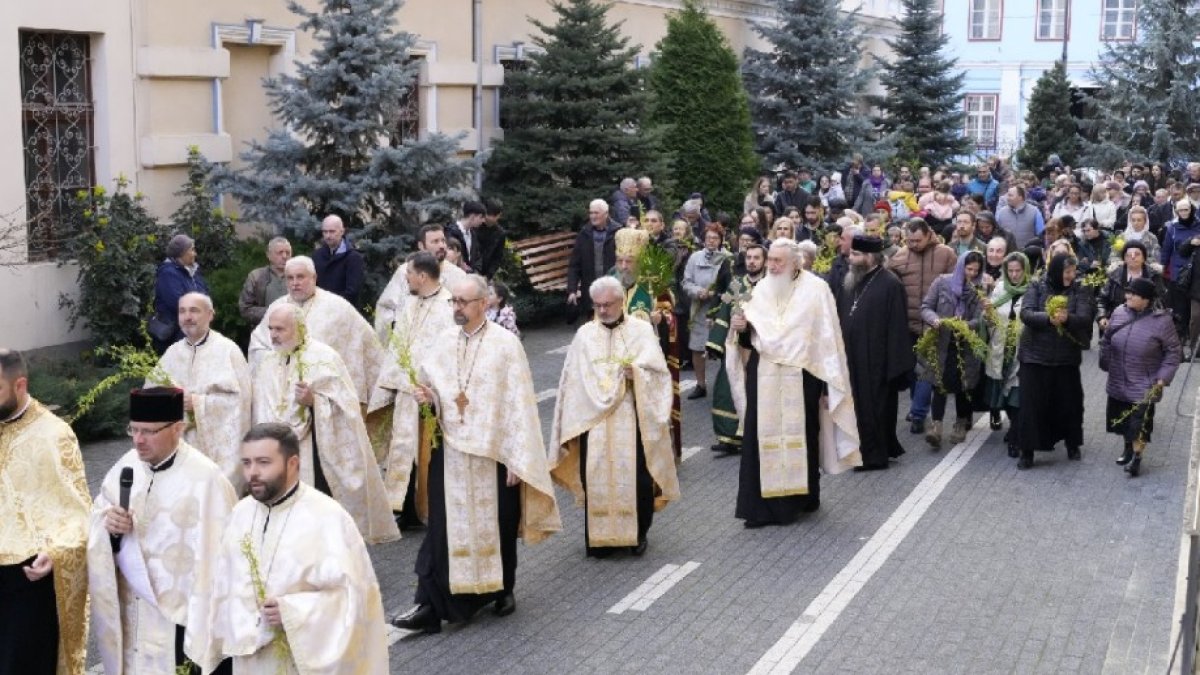 Procesiunea din Sâmbăta Floriilor la Catedrala Mitropolitană din Sibiu