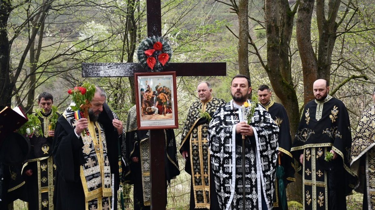 Procesiune la Ciudanovița în vinerea dinaintea Floriilor