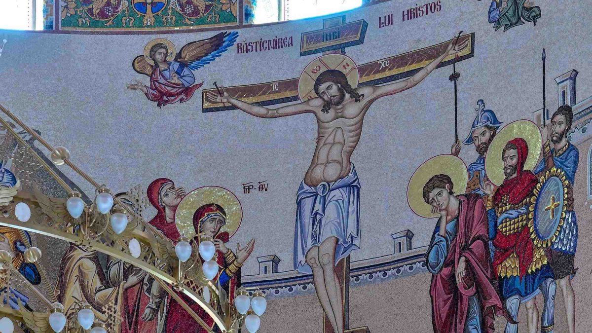 Cu Hristos pe calea Crucii către Înviere
