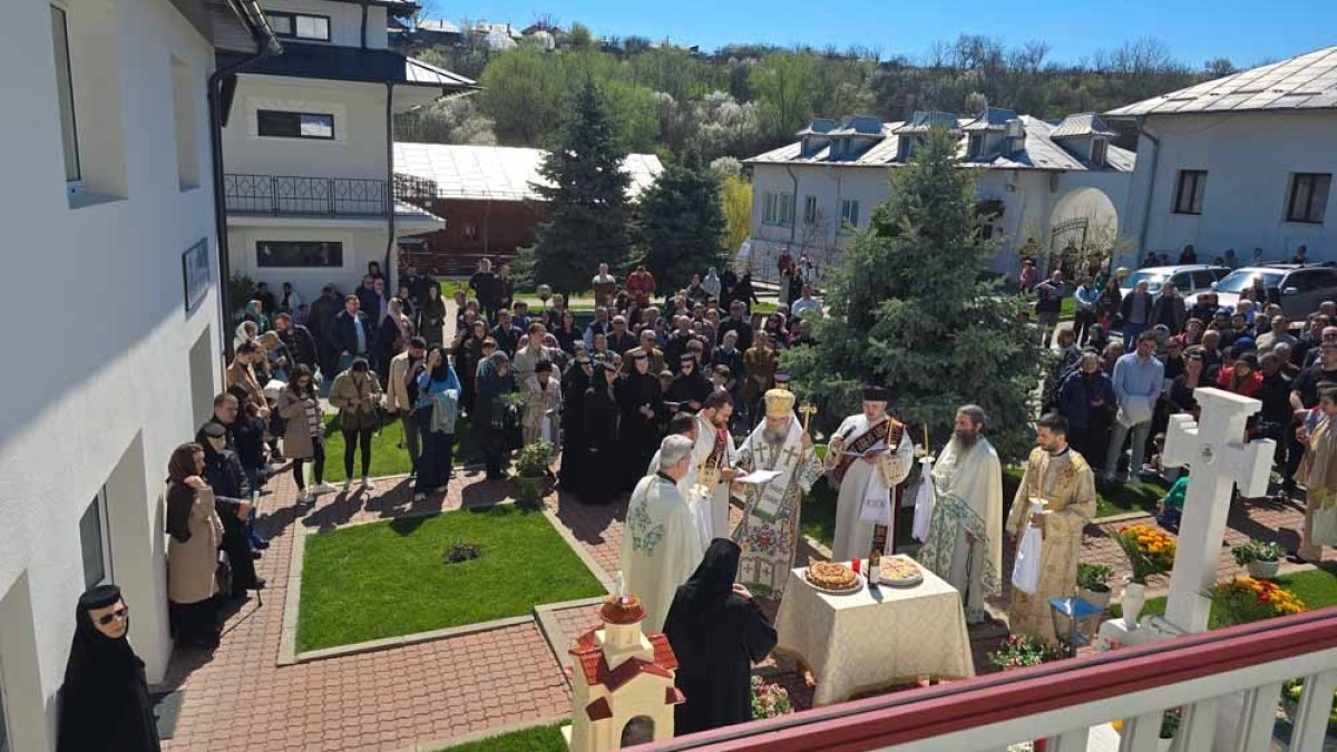 Popas de rugăciune la Mănăstirea Clocociov