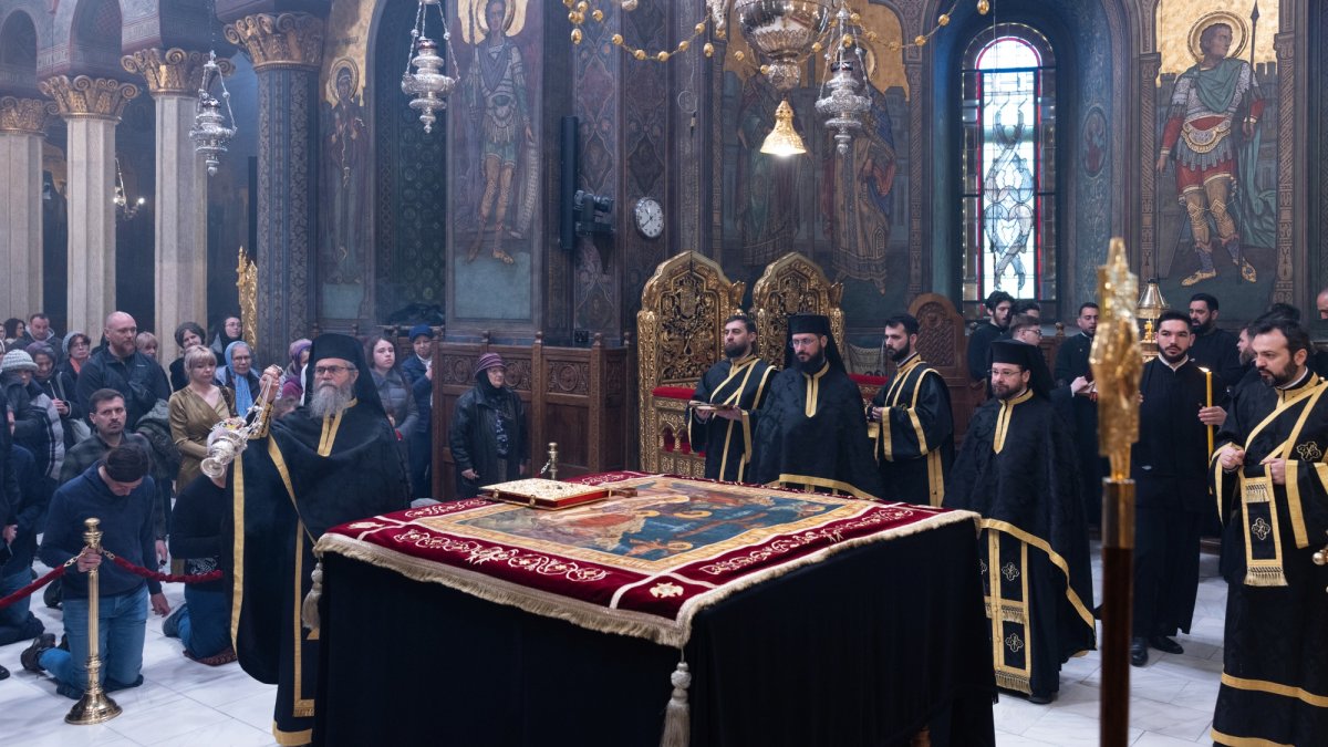 Slujba Vecerniei scoaterii Sfântului Epitaf la Catedrala Patriarhală