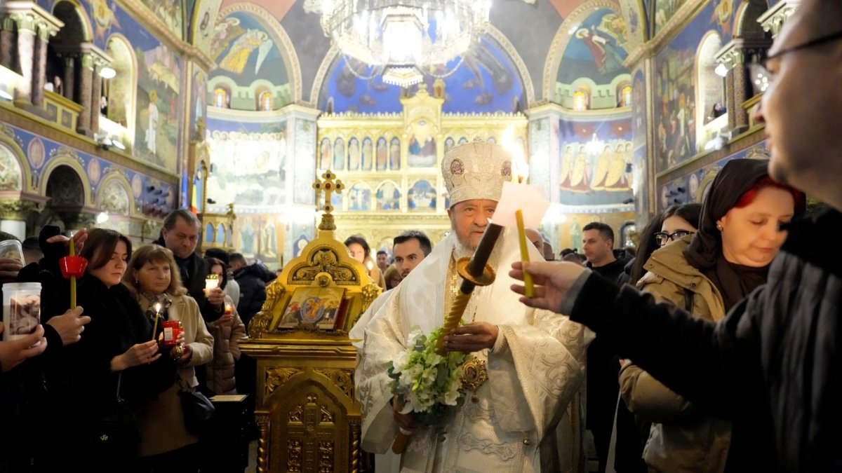 Mulțimi de credincioși la Sibiu, în noaptea Învierii