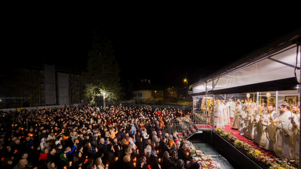 Slujba Învierii la Catedrala Arhiepiscopală din Suceava