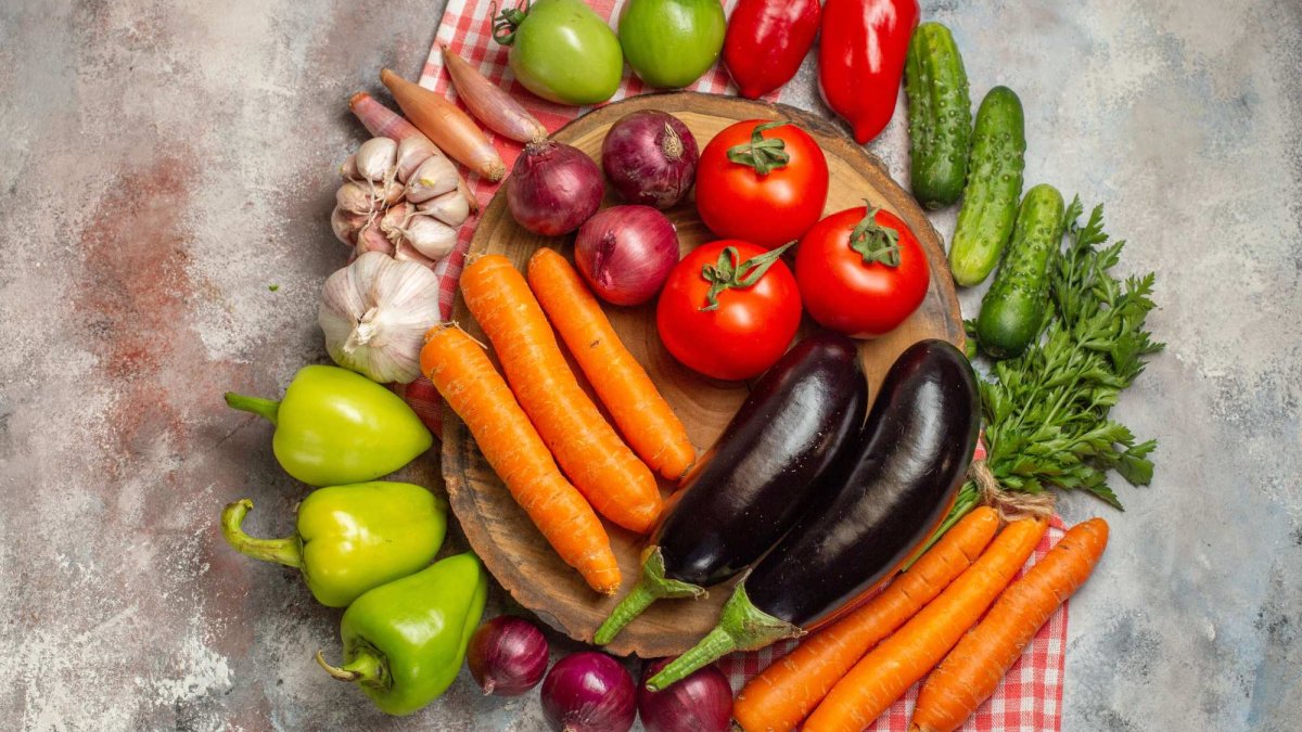 Controlul greutăţii: mai multe legume în farfurie şi mişcare