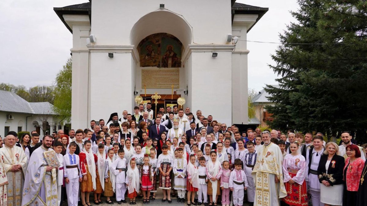Sărbătoarea la Mănăstirea Nucet din județul Dâmbovița
