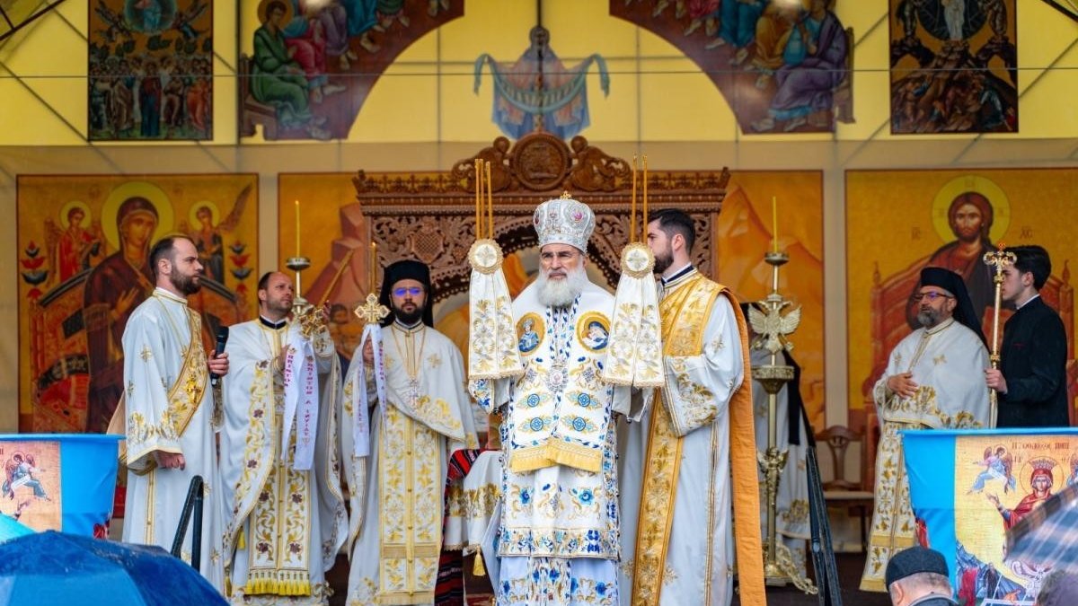Slujire arhierească de Izvorul Tămăduirii la Roman