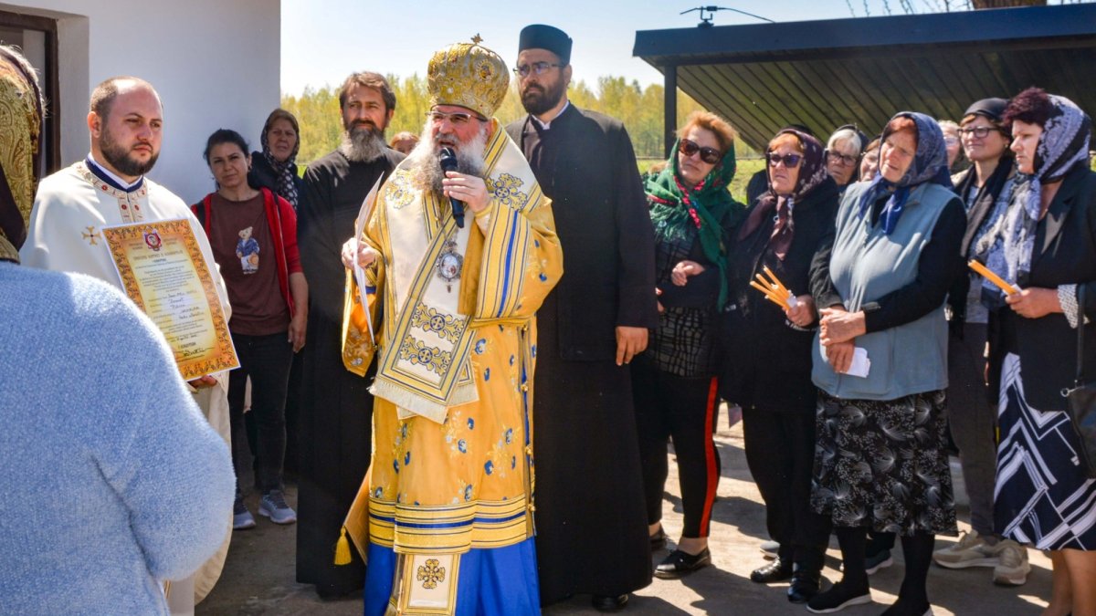 Resfințirea unei biserici înnoite din județul Olt