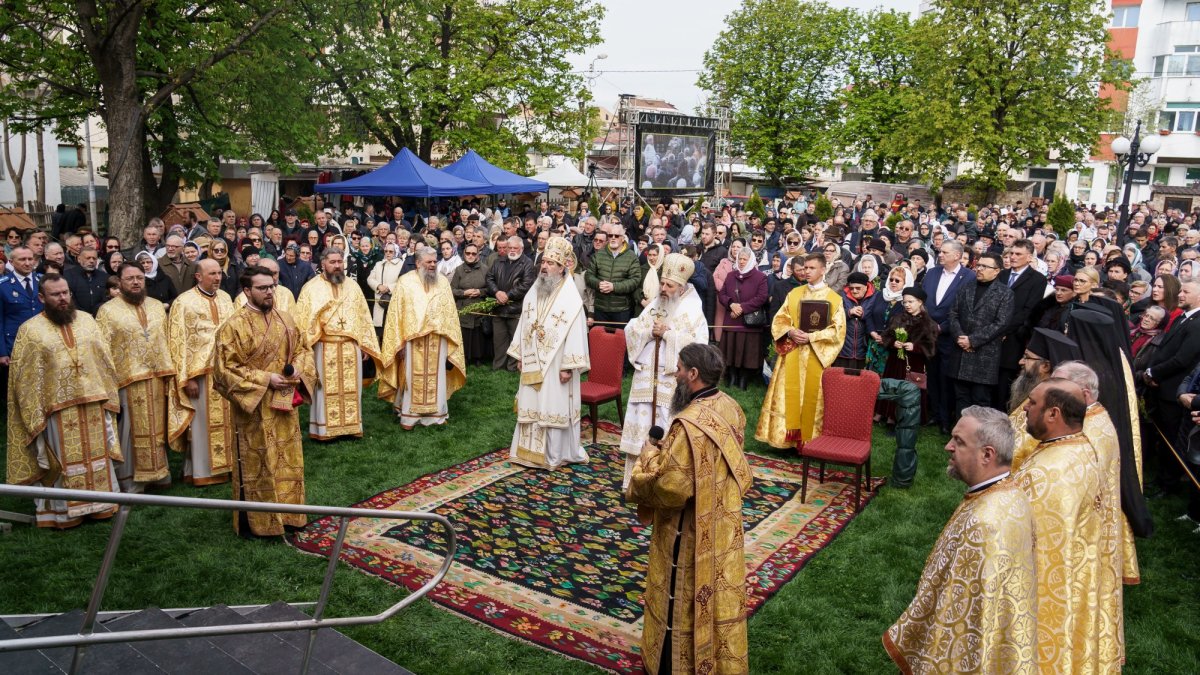Sfântul Mare Mucenic Gheorghe cinstit la Botoșani prin rugăciune și Liturghie arhierească