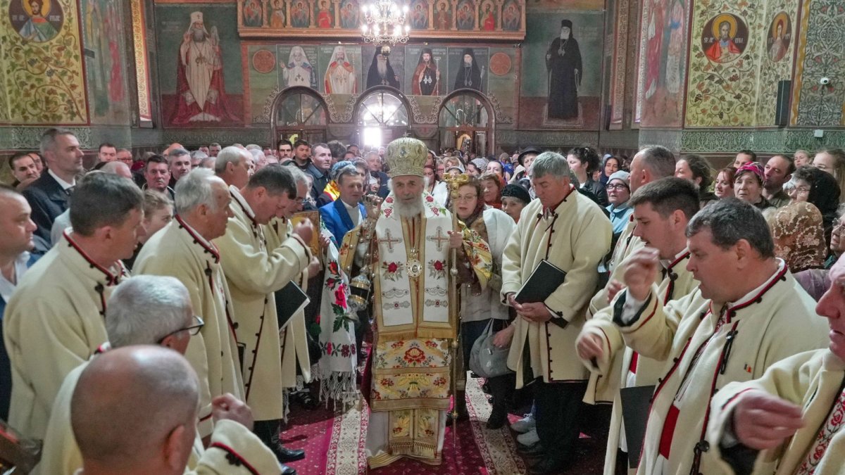 Credincioșii din Tecuci şi‑au sărbătorit ocrotitorul spiritual