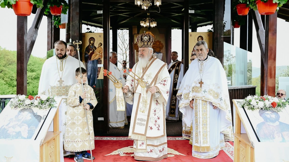 Hramul Mănăstirii „Sfântul Mare Mucenic Gheorghe” din Dej 