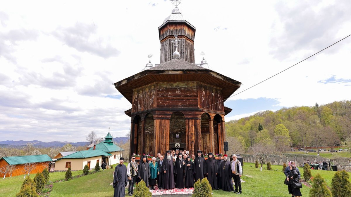 Cuviosul isihast Vasile prăznuit la ctitoria lui din munții Buzăului