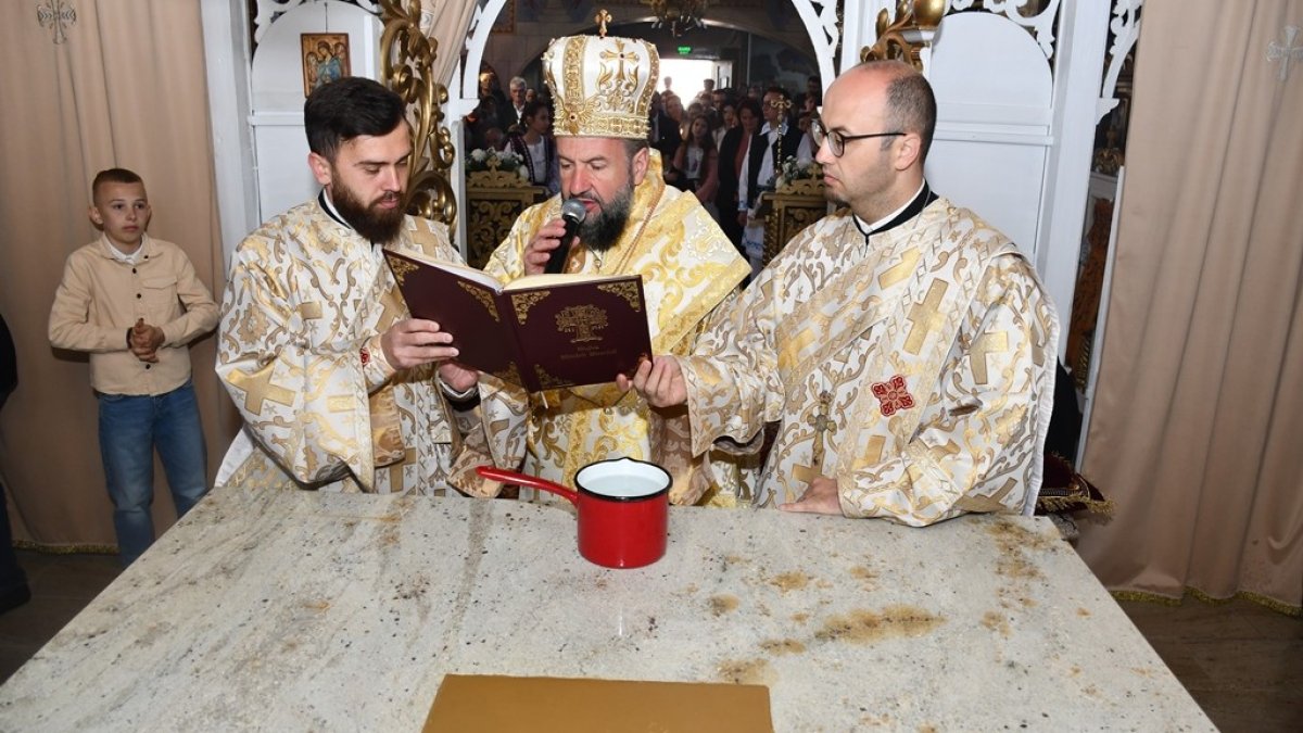 Sfințirea bisericii Parohiei Sacu din Banatul Montan