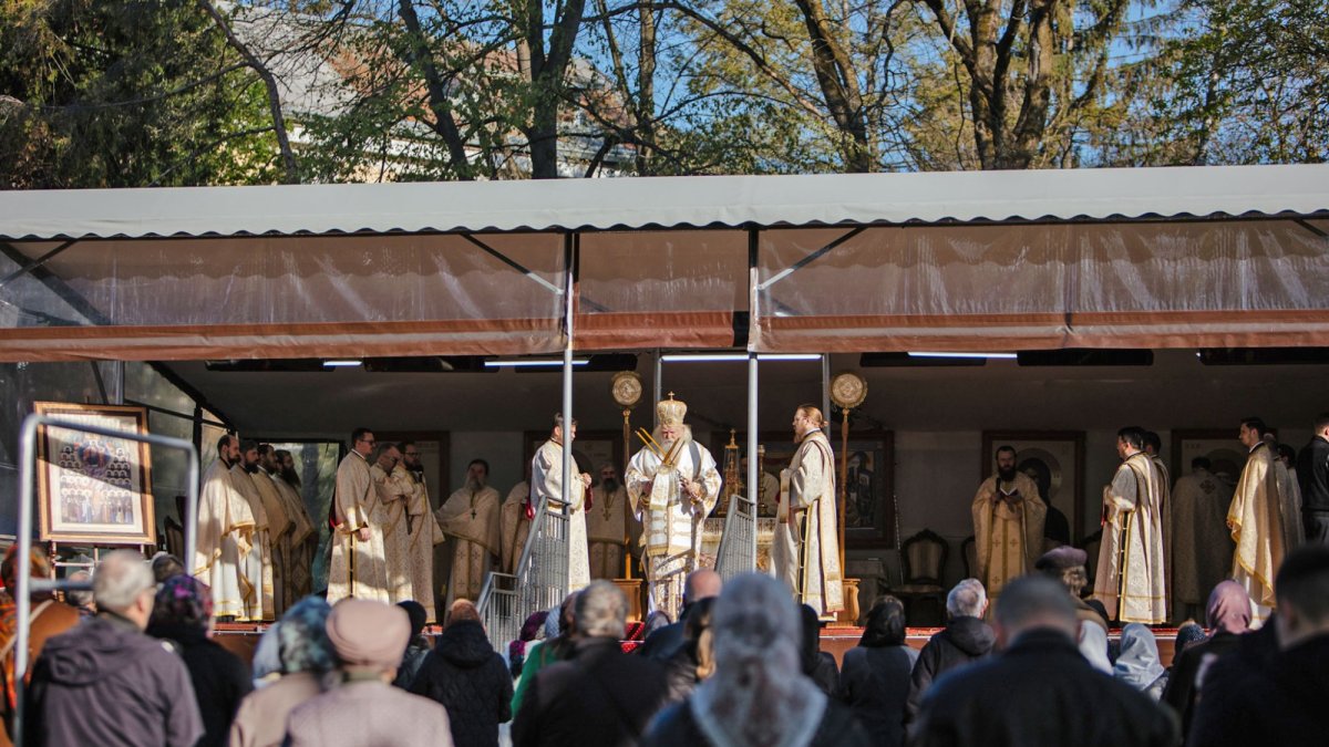 Slujire arhierească la Catedrala Arhiepiscopală din Suceava