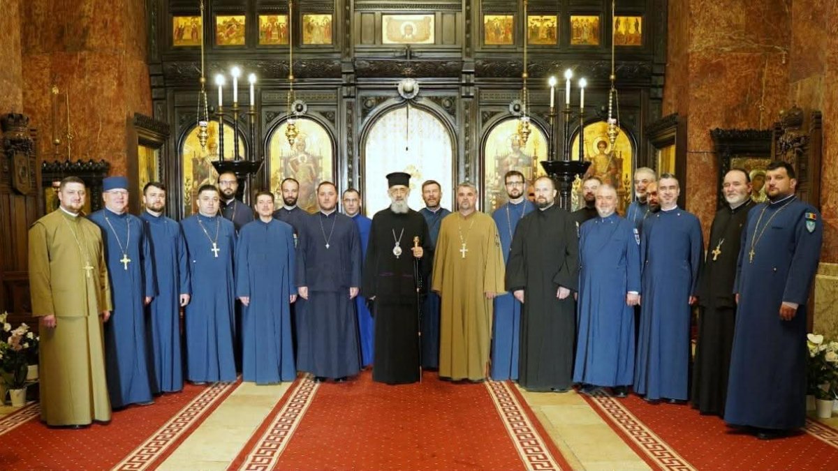 Preoții militari din cadrul Statului Major al Forțelor Aeriene Române, reuniţi la Alba Iulia