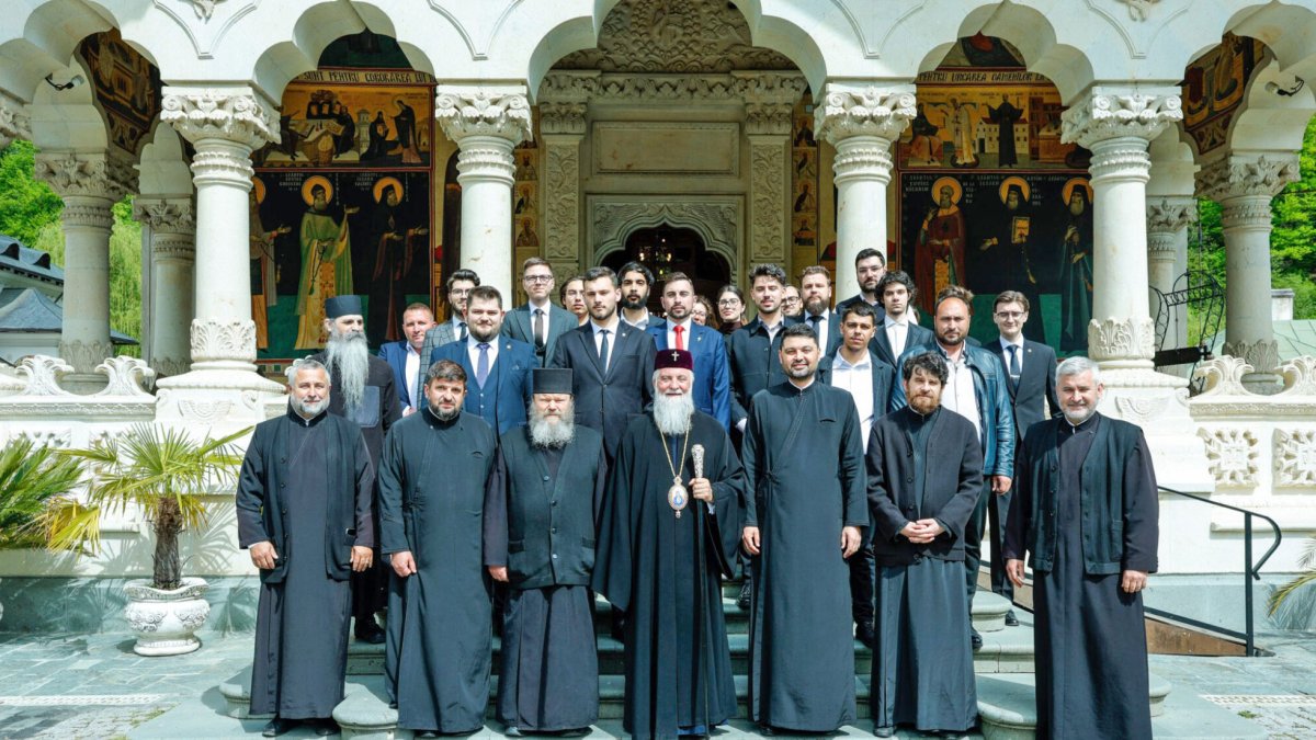 Simpozion naţional studenţesc la Mănăstirea Lainici