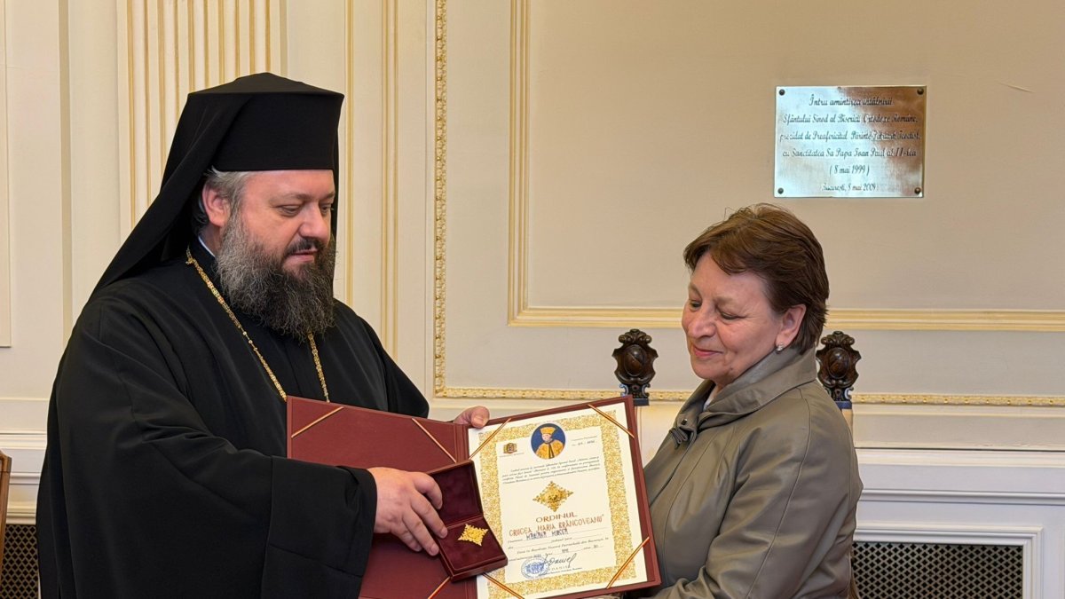 Ordinul „Crucea Maria Brâncoveanu” pentru o ostenitoare din Administrația Patriarhală